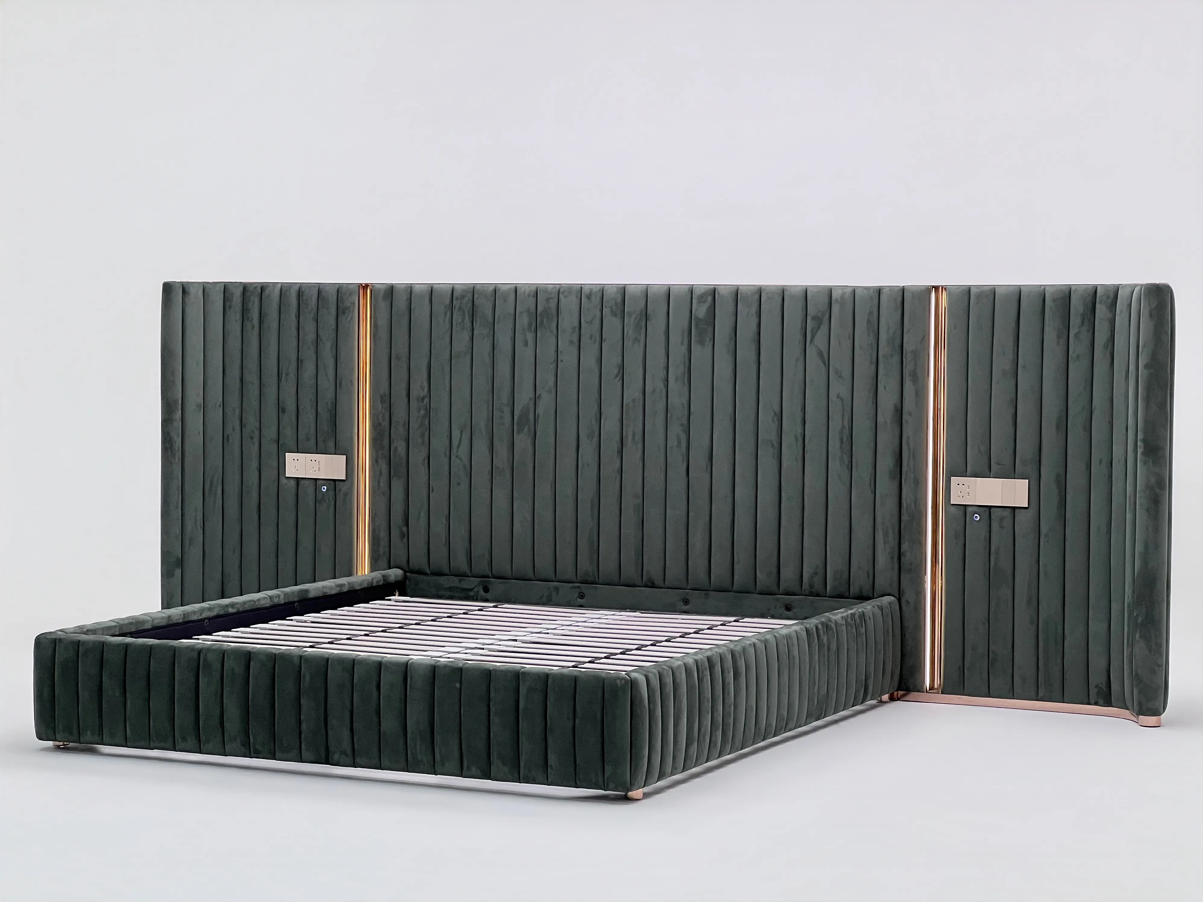 Unaudk qoodi aqqo Bed